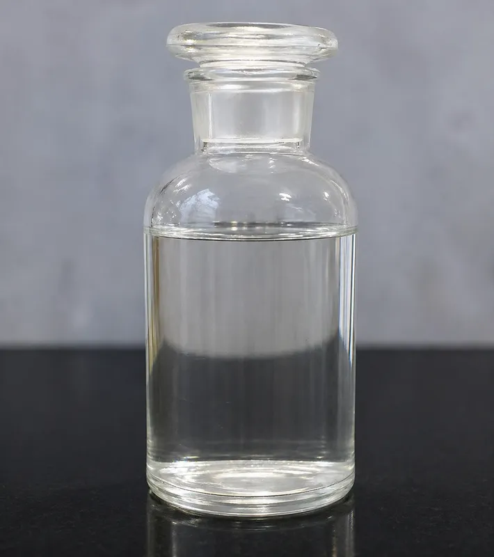 Imagen tecnica editorial de aceite de parafina en laboratorio